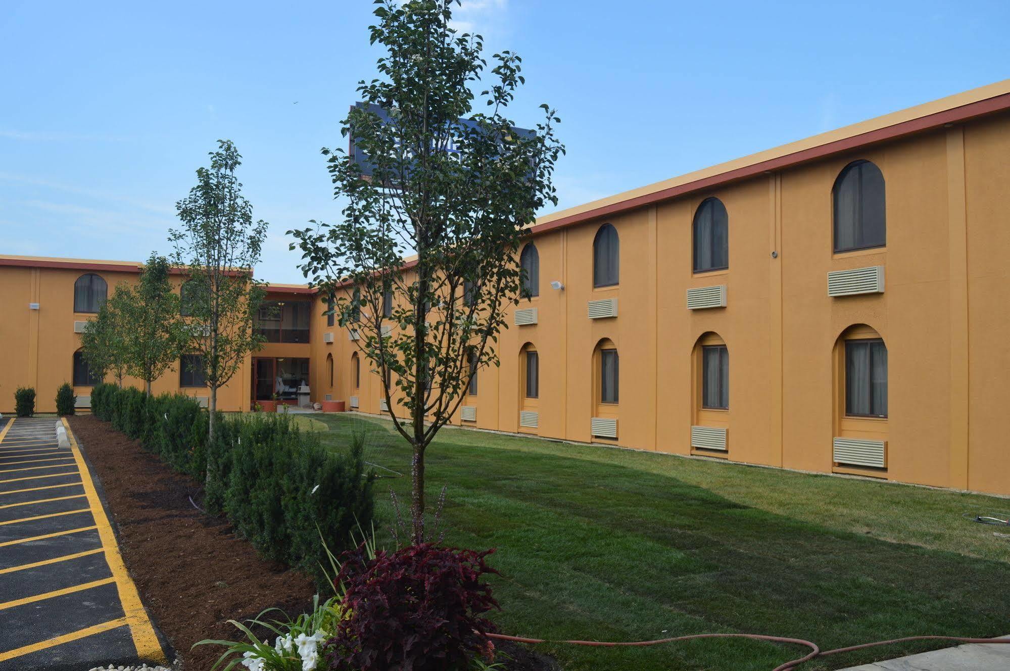 Schiller Park Quality Inn O'Hare Airport מראה חיצוני תמונה
